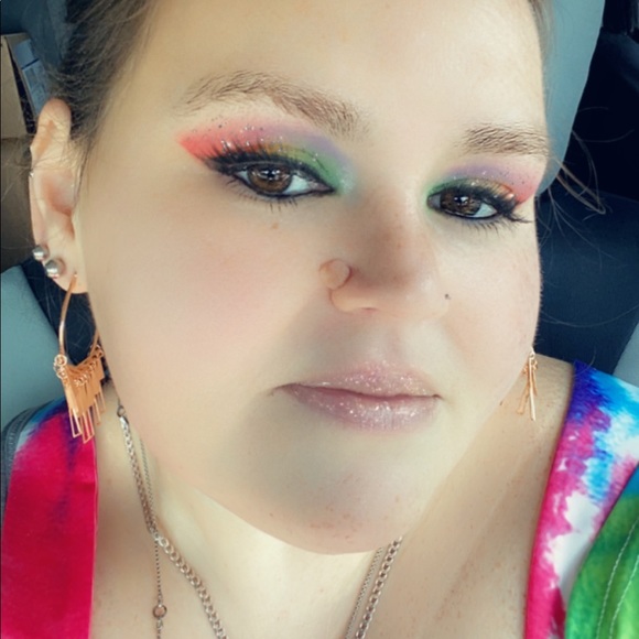 Meet your Posher, Rae - Picture 16 of 16